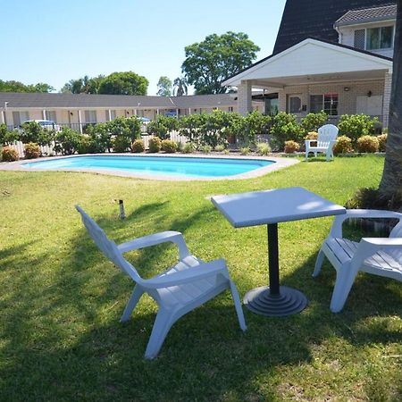 Alexander Motor Inn Мори Екстериор снимка