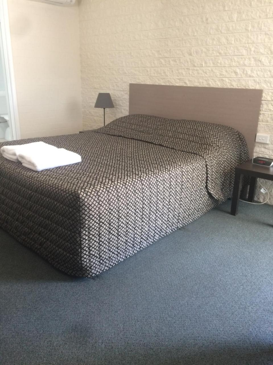 Alexander Motor Inn Мори Екстериор снимка