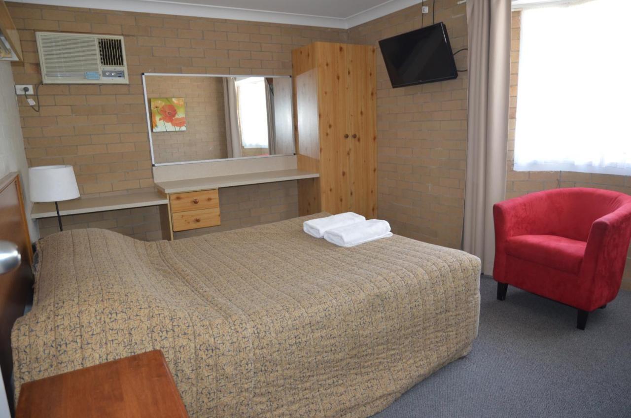 Alexander Motor Inn Мори Екстериор снимка